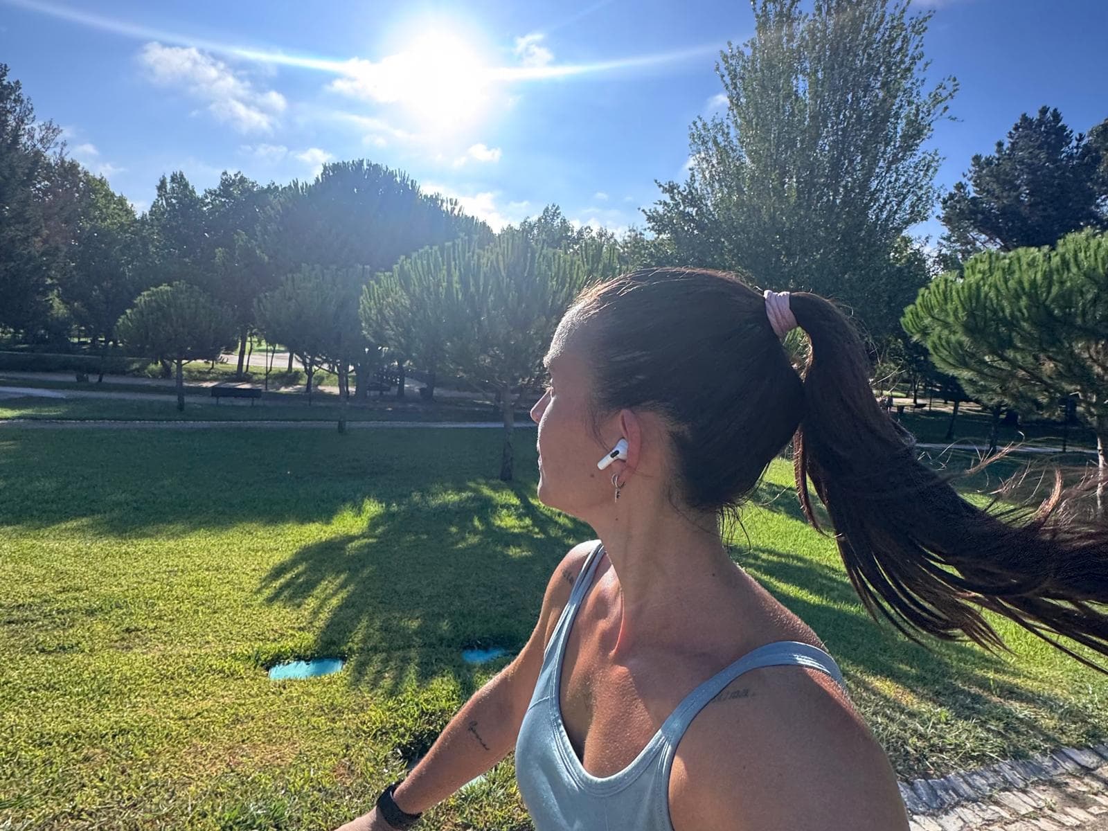 Nadine corriendo por el Parque Verde da Várzea, en Torres Vedras